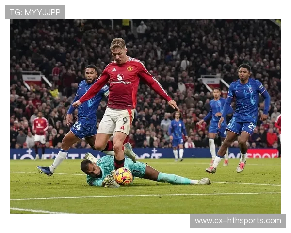 曼联拉什福德边线突破后铲射建功